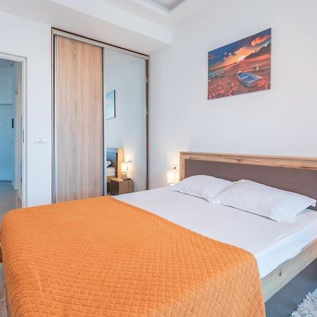 Apartament Unique Relax Apartment นาโวดาริ ภายนอก รูปภาพ