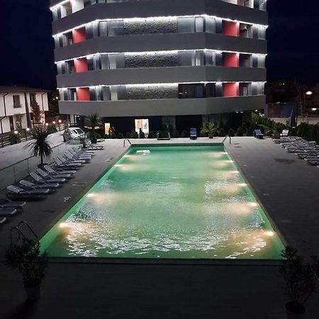 Apartament Unique Relax Apartment นาโวดาริ ภายนอก รูปภาพ