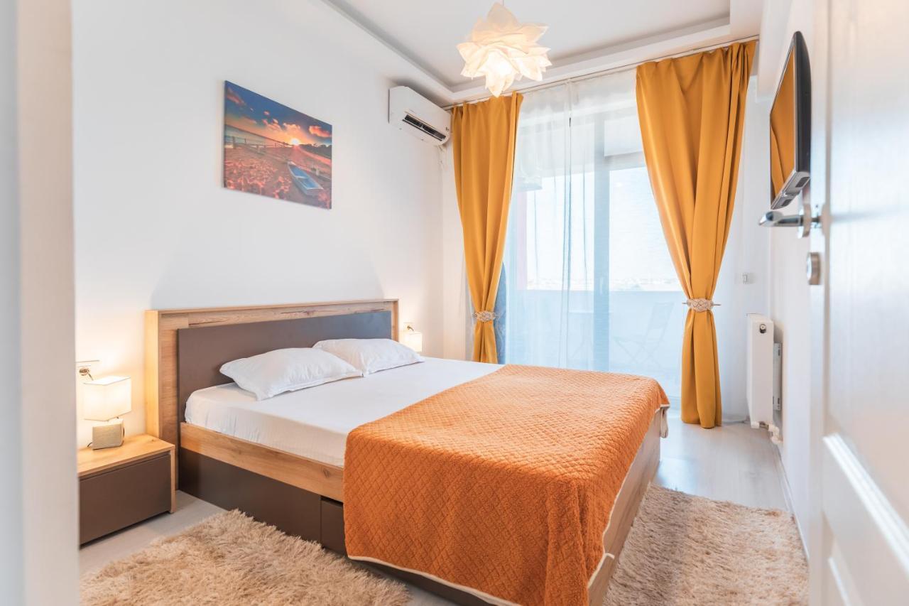 Apartament Unique Relax Apartment นาโวดาริ ภายนอก รูปภาพ