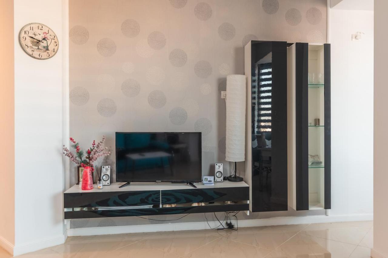 Apartament Unique Relax Apartment นาโวดาริ ภายนอก รูปภาพ