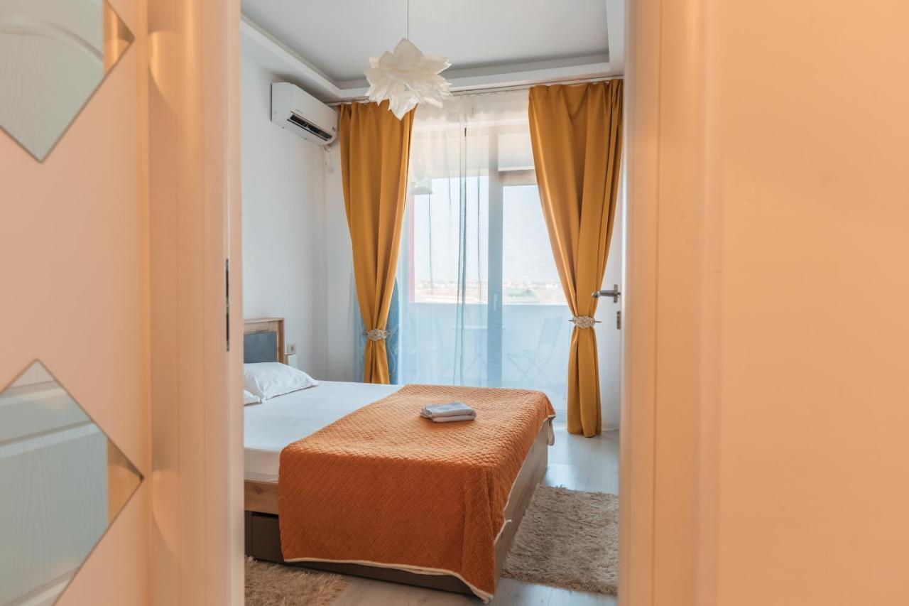 Apartament Unique Relax Apartment นาโวดาริ ภายนอก รูปภาพ