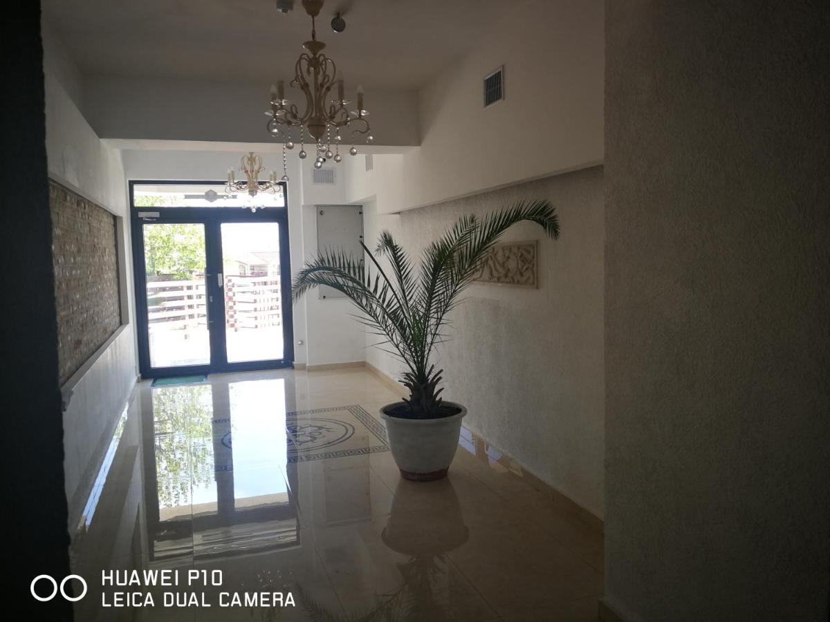 Apartament Unique Relax Apartment นาโวดาริ ภายนอก รูปภาพ
